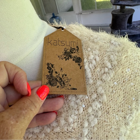 Katsumi Soft  Cozy Long Sleeve Pull Over Casual Sweater SzM - Picture 8 of 9